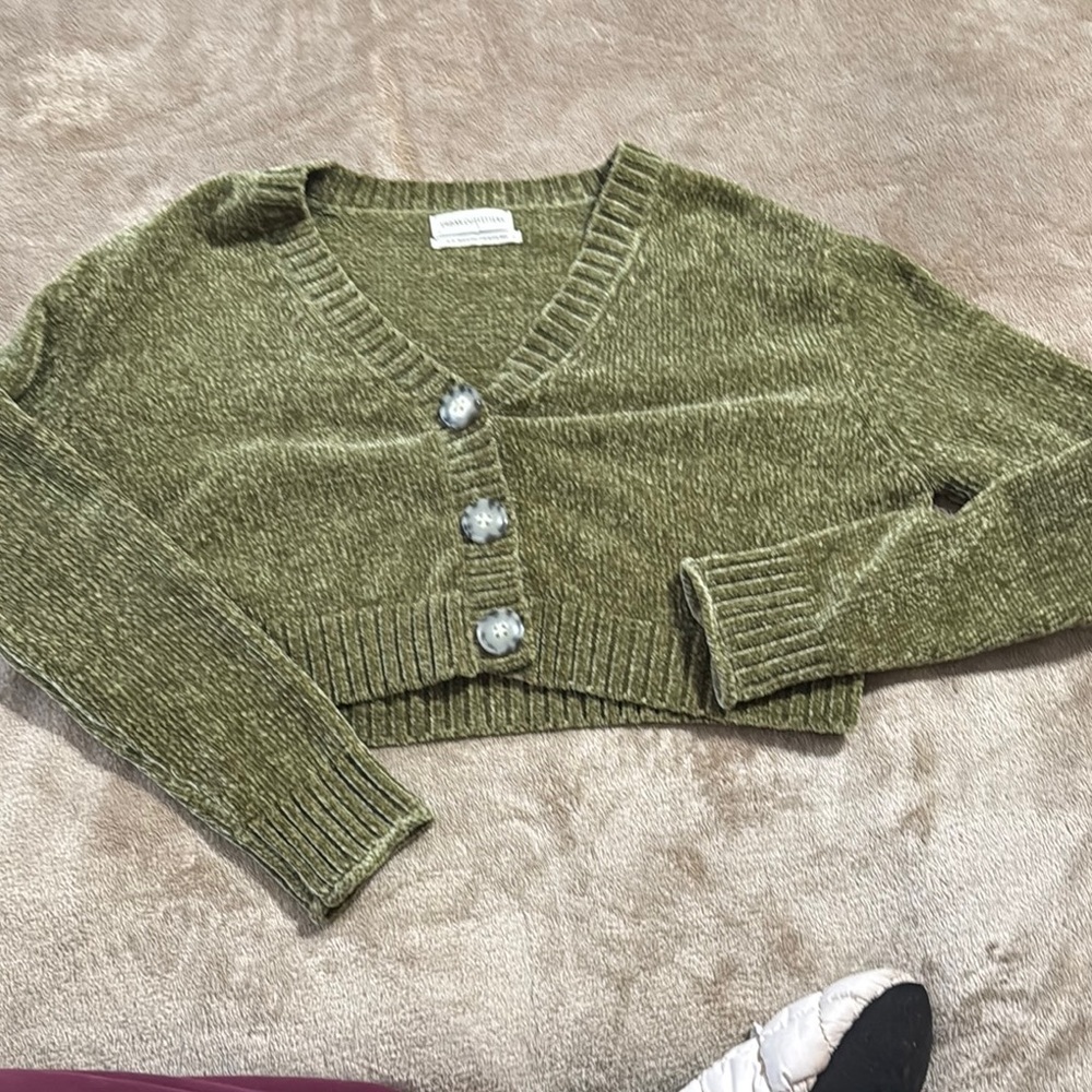 Urban Outfitters Maura Cropped Olive Green‎ Button-Up Women's Sweater
